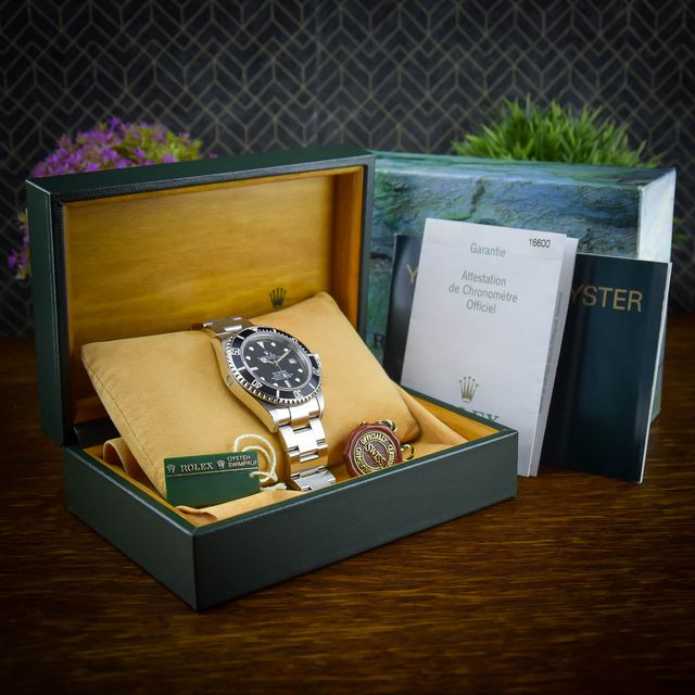 Rolex Sea-Dweller 16600 Image 6